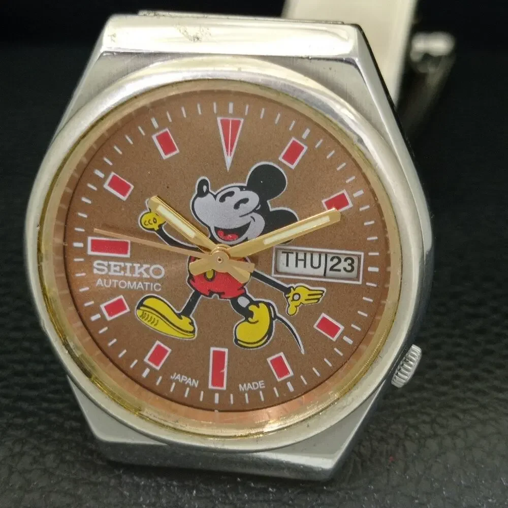 Vintage 1974 Disney Seiko Automatic Mens Silver Watch W/daydate & Mickey accents - Picture 3 of 10